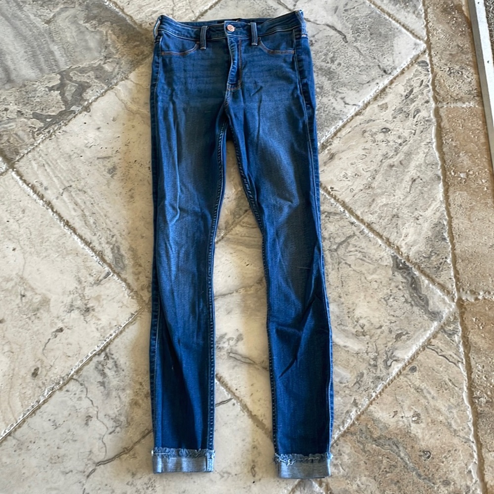 hollister skinny jeans size 1R (25 inch waist)